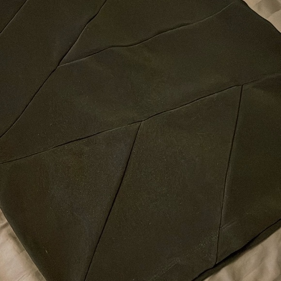 Le Chateau Lace Halter Neck Dress - Picture 4 of 8